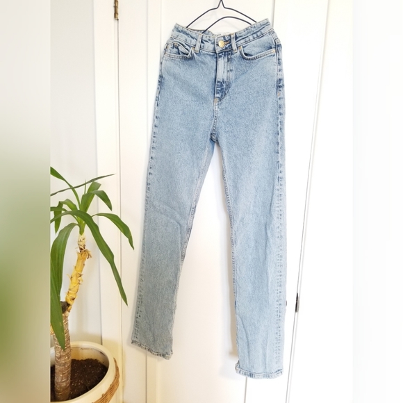 ZARA Jeans 👖🤍 - Picture 2 of 4